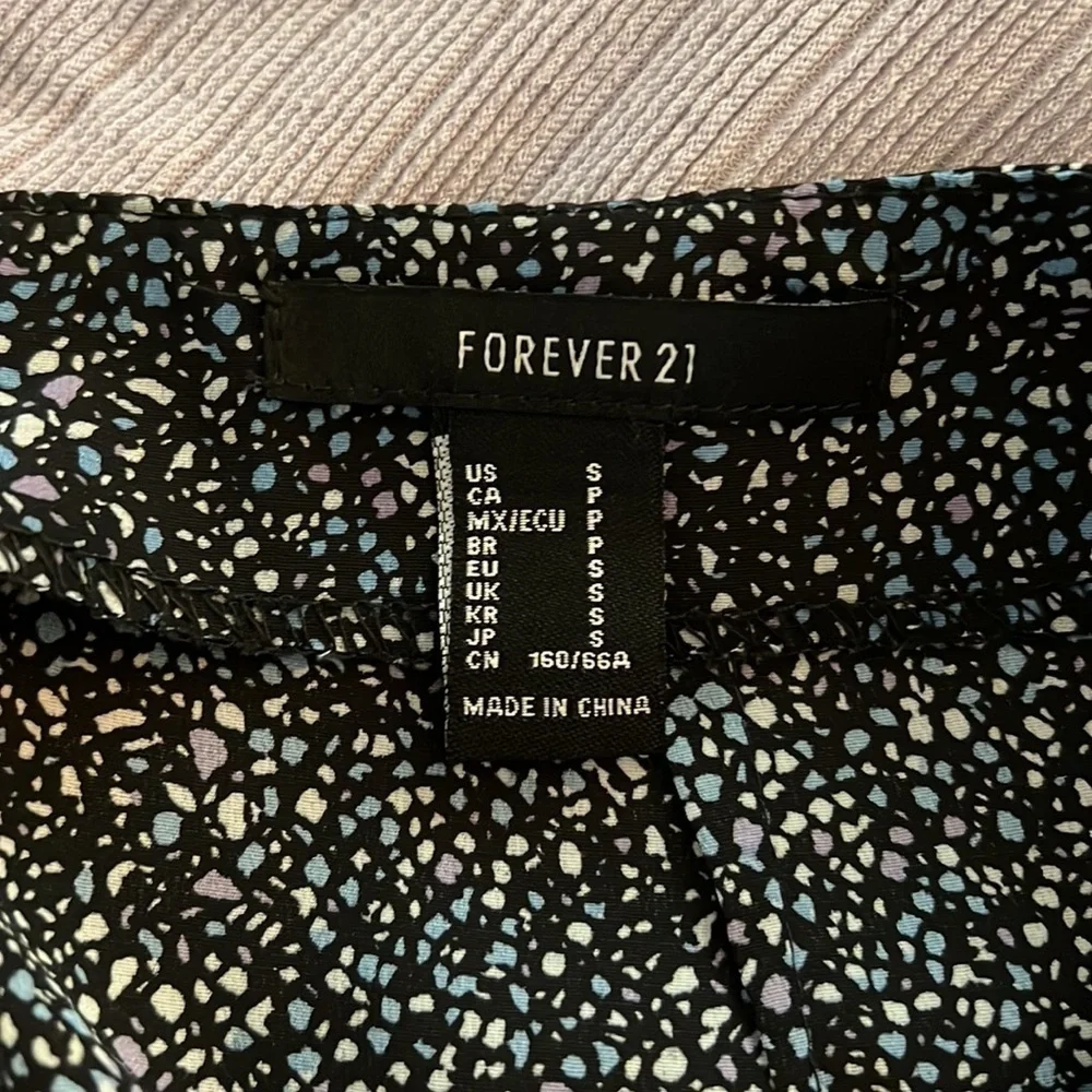 Forever 21 skirt - high waisted - size small- black, blue, white and pur…